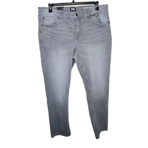 DKNY NWT Men's Jeans Bedford Slim Fit Size 32x30 Grey Dawn NEW t22 - Picture 1 of 8